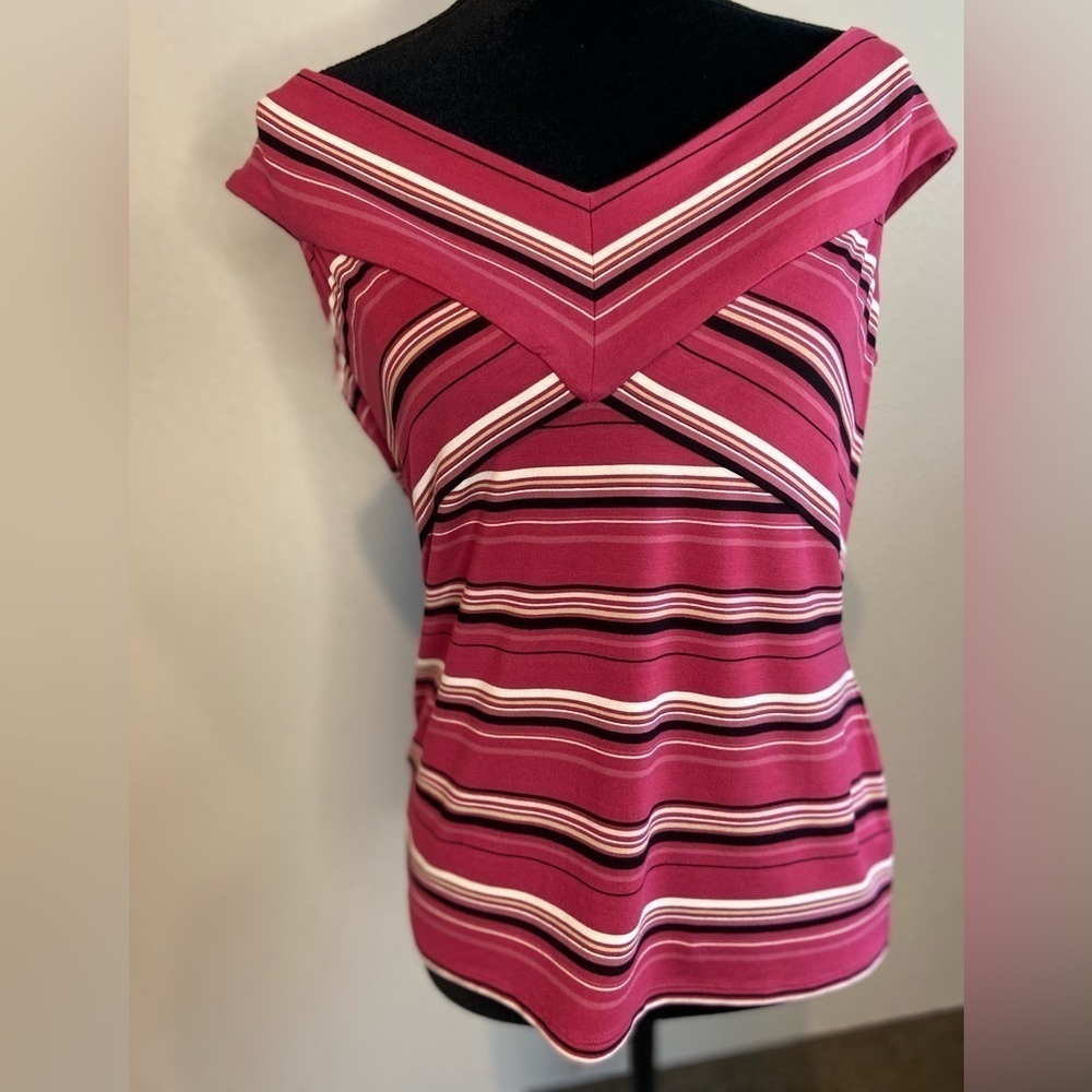 White House Black Market~Flattering Striped Drop-Shoulder Cap Sleeve Top~Size M
